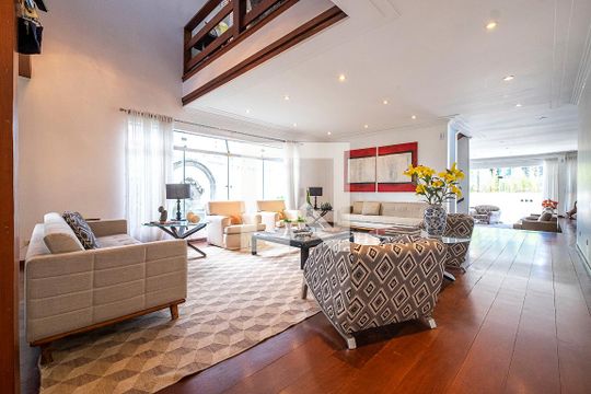Sala de casa à venda com 4 quartos, 630m² em Boaçava, São Paulo