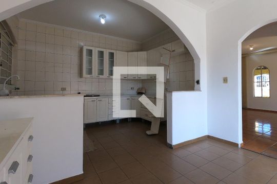 Cozinha de casa à venda com 4 quartos, 120m² em Vila Santa Maria, Guarulhos