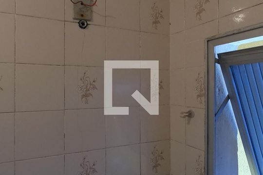 Casa/Banheiro de Hóspede de casa à venda com 4 quartos, 120m² em Vila Santa Maria, Guarulhos