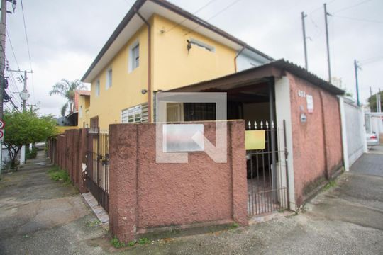 Fachada de casa à venda com 3 quartos, 140m² em Campo Belo, São Paulo