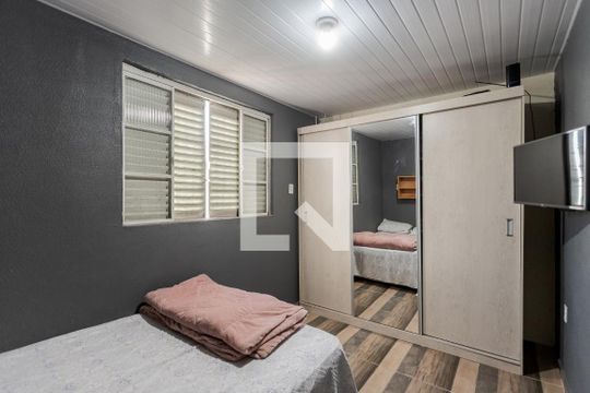 Quarto 1 de apartamento para alugar com 2 quartos, 48m² em Rubem Berta, Porto Alegre