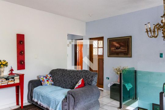 Casa para alugar com 4 quartos, 500m² em São Salvador, Belo Horizonte