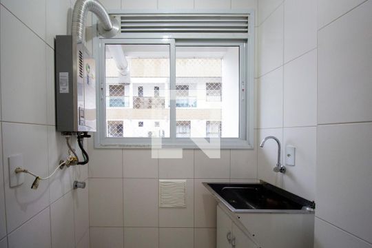 Área de Serviço de apartamento para alugar com 2 quartos, 72m² em Campeche, Florianópolis