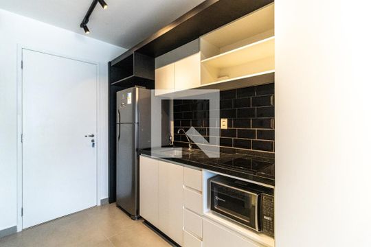 Cozinha de kitnet/studio à venda com 1 quarto, 24m² em Consolação, São Paulo