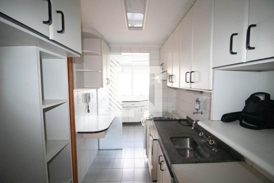 Cozinha de apartamento para alugar com 3 quartos, 169m² em Santana, São Paulo