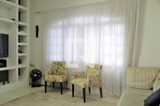Sala de casa para alugar com 5 quartos, 506m² em Maracanã, Praia Grande