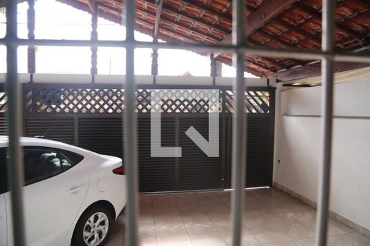 Quarto 1 / vista de casa para alugar com 5 quartos, 506m² em Maracanã, Praia Grande