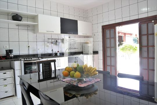 Cozinha - Armários de casa para alugar com 5 quartos, 506m² em Maracanã, Praia Grande