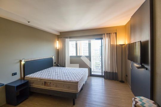 Apartamento à venda com 1 quarto, 32m² em Alphaville Industrial, Barueri