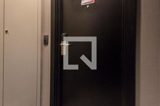 Entrada de apartamento à venda com 1 quarto, 32m² em Alphaville Industrial, Barueri