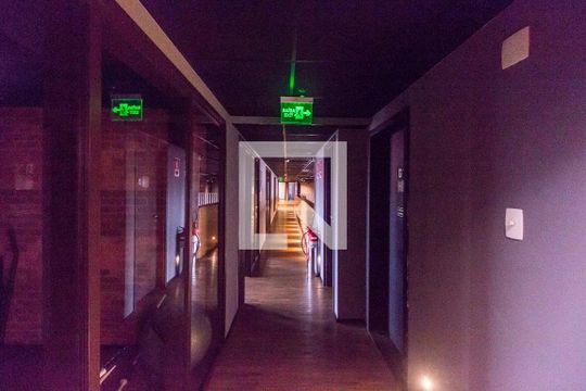 Área comum de apartamento à venda com 1 quarto, 32m² em Alphaville Industrial, Barueri