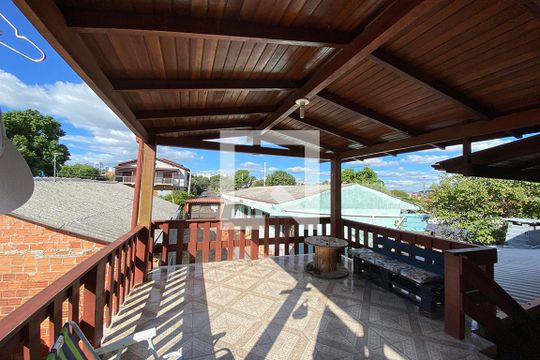 Varanda  de casa à venda com 3 quartos, 150m² em Canudos, Novo Hamburgo