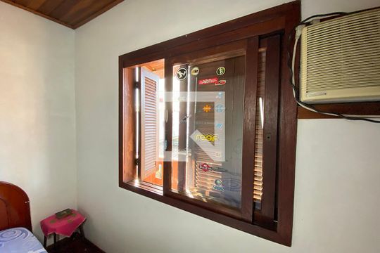 Janela do Quarto 1 de casa à venda com 3 quartos, 150m² em Canudos, Novo Hamburgo