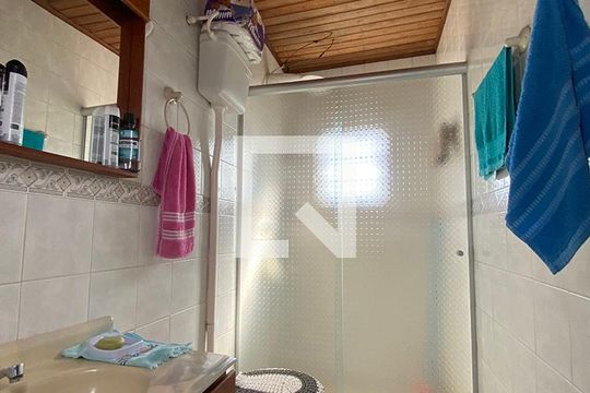 Banheiro de casa à venda com 3 quartos, 150m² em Canudos, Novo Hamburgo