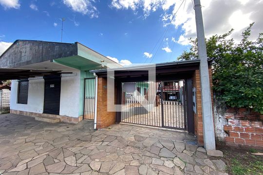 Fachada de casa à venda com 3 quartos, 150m² em Canudos, Novo Hamburgo