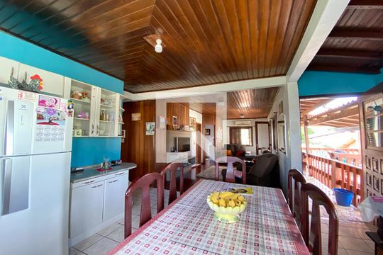 Casa à venda com 3 quartos, 150m² em Canudos, Novo Hamburgo