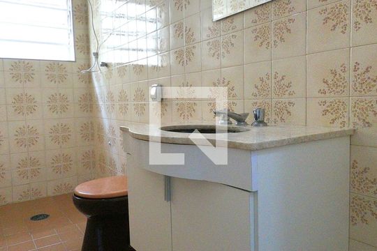 Banheiro 1 de casa à venda com 2 quartos, 128m² em Ponte Grande, Guarulhos