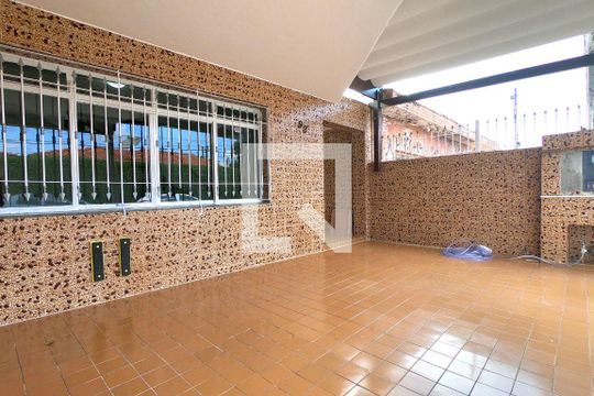 Garagem de casa à venda com 2 quartos, 128m² em Ponte Grande, Guarulhos