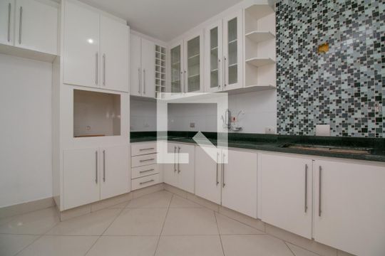 Cozinha de casa de condomínio à venda com 3 quartos, 90m² em Vila Esperança, São Paulo