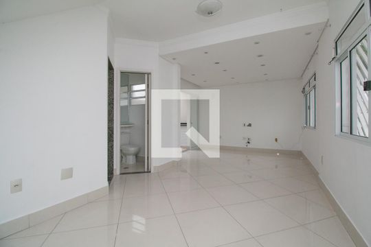 Sala de casa de condomínio à venda com 3 quartos, 90m² em Vila Esperança, São Paulo