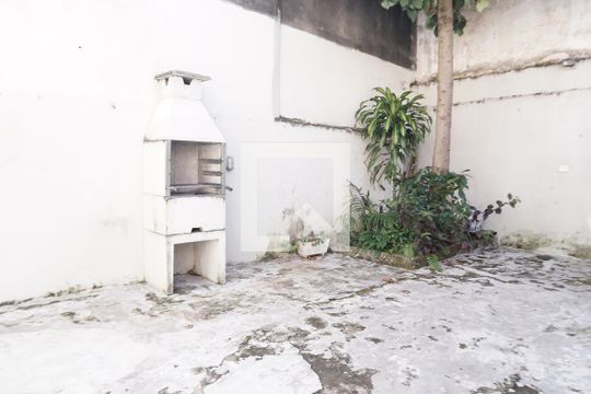 Casa à venda com 3 quartos, 135m² em Vila Basileia, São Paulo