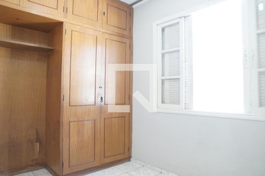 Casa à venda com 3 quartos, 135m² em Vila Basileia, São Paulo