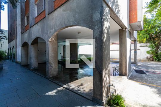 Área comum - Entrada de apartamento para alugar com 2 quartos, 95m² em Vila Mariana, São Paulo