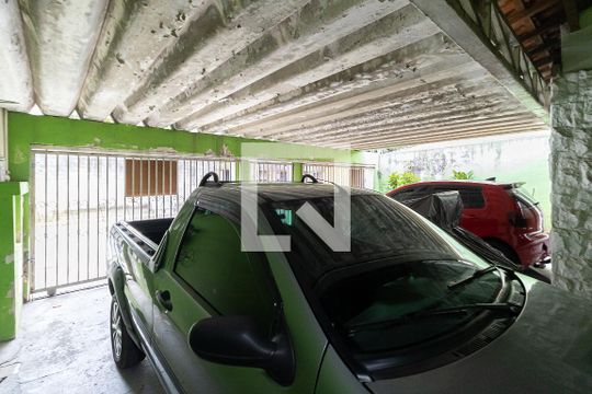 Garagem de casa à venda com 5 quartos, 232m² em Jardim da Saúde, São Paulo