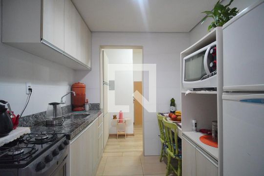 Cozinha de apartamento à venda com 2 quartos, 67m² em Ideal, Novo Hamburgo