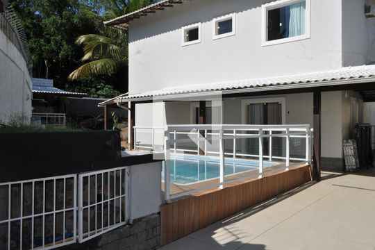 Área comum Piscina de casa à venda com 4 quartos, 490m² em Jacarepaguá, Rio de Janeiro