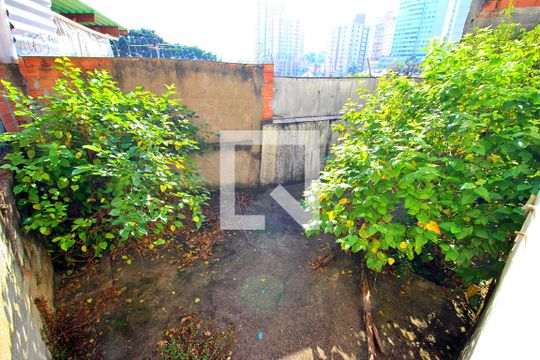 Quintal de casa à venda com 4 quartos, 266m² em Vila Valparaíso, Santo André