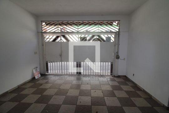 Garagem de casa para alugar com 2 quartos, 98m² em Vila Constança, São Paulo