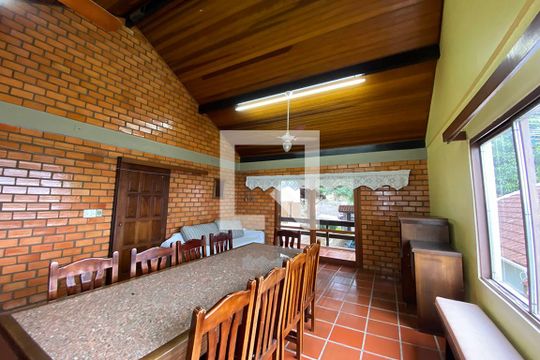 Salão de Festa de casa à venda com 3 quartos, 180m² em Rincão, Novo Hamburgo