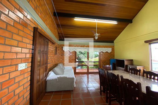 Salão de Festa de casa à venda com 3 quartos, 180m² em Rincão, Novo Hamburgo