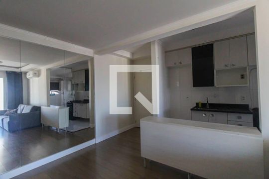 Sala de apartamento à venda com 2 quartos, 66m² em Jardim Piqueroby, São Paulo