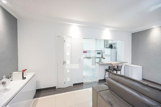 Sala de casa de condomínio à venda com 3 quartos, 150m² em Vila Invernada, São Paulo