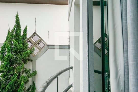 Varanda da sala de casa de condomínio à venda com 3 quartos, 150m² em Vila Invernada, São Paulo