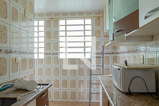 Cozinha de apartamento para alugar com 2 quartos, 50m² em Parque Dourado, Ferraz de Vasconcelos