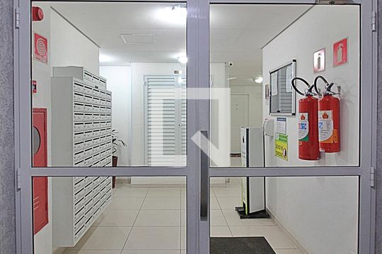 Hall de Entrada de apartamento para alugar com 2 quartos, 54m² em Jardim Pedroso, Mauá
