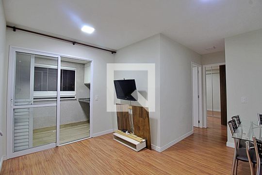 Sala de apartamento para alugar com 2 quartos, 54m² em Jardim Pedroso, Mauá