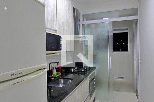 Cozinha de apartamento para alugar com 2 quartos, 54m² em Jardim Pedroso, Mauá