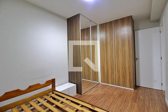 Quarto 2 de apartamento para alugar com 2 quartos, 54m² em Jardim Pedroso, Mauá