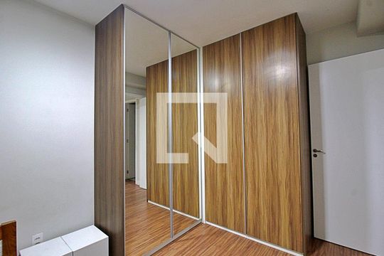 Quarto 2 - Armários de apartamento para alugar com 2 quartos, 54m² em Jardim Pedroso, Mauá