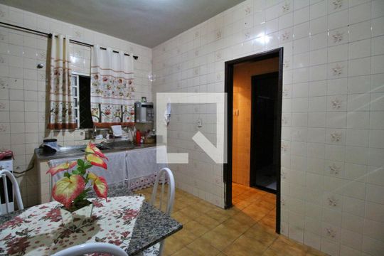 Cozinha de casa à venda com 3 quartos, 137m² em Vila Lemos, Campinas