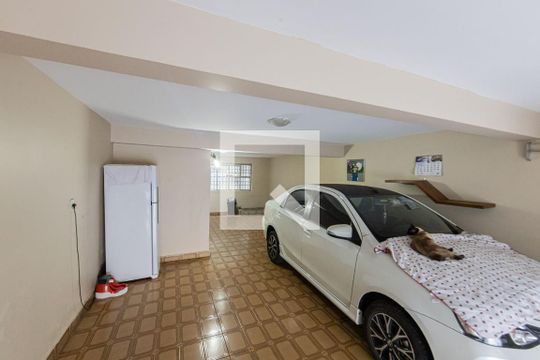 Garagem de casa à venda com 3 quartos, 165m² em Vila Carrão, São Paulo