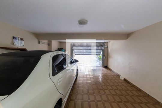 Garagem de casa à venda com 3 quartos, 165m² em Vila Carrão, São Paulo
