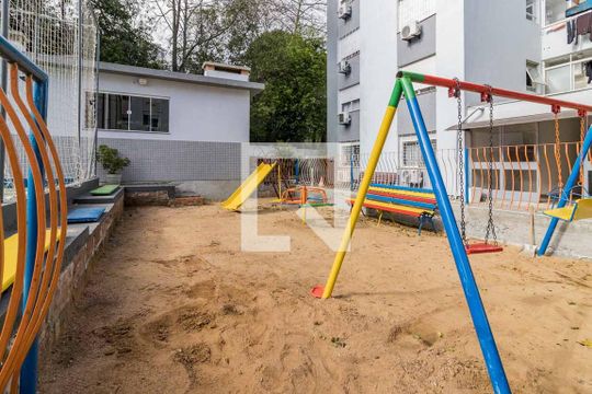 Área comum - Playground de apartamento à venda com 1 quarto, 42m² em Cristal, Porto Alegre