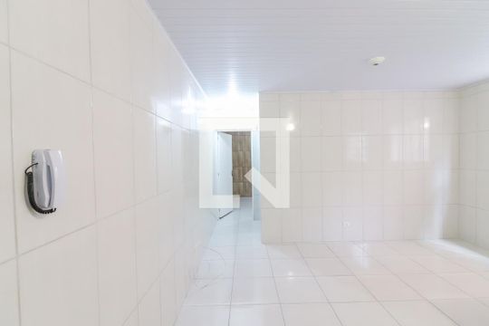 Sala / Cozinha de kitnet/studio para alugar com 1 quarto, 40m² em Jaguaré, São Paulo