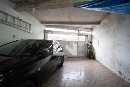 Garagem de casa à venda com 3 quartos, 90m² em Bussocaba, Osasco