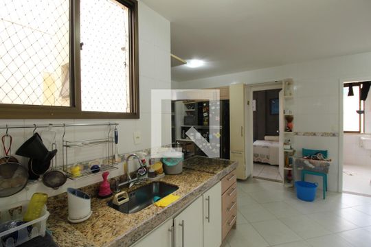 Cozinha de apartamento à venda com 3 quartos, 270m² em Recreio dos Bandeirantes, Rio de Janeiro
